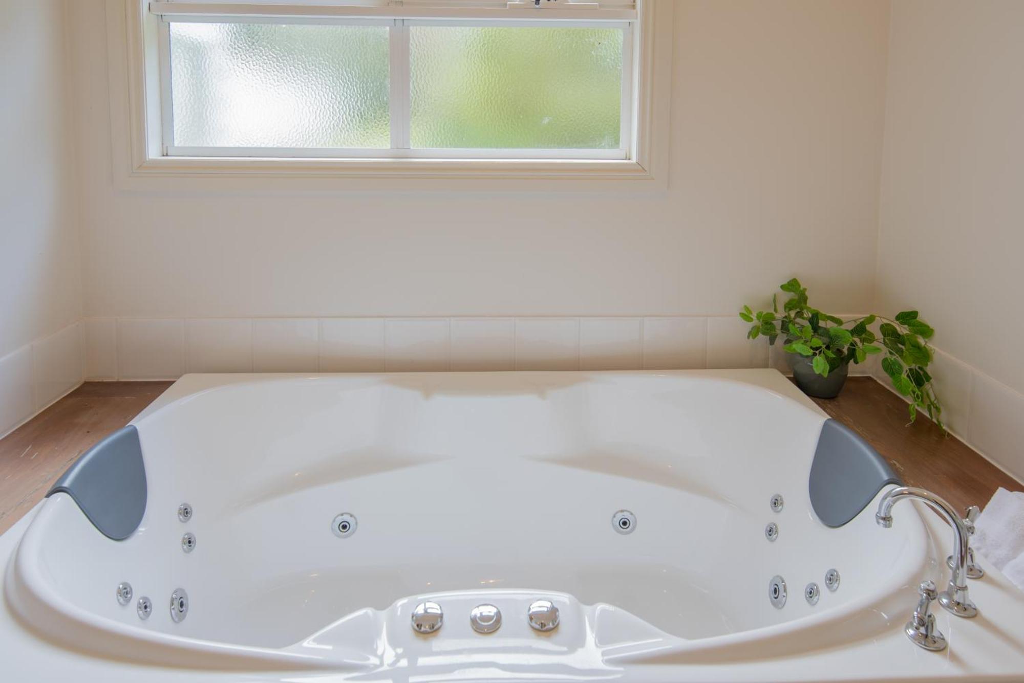 Rosebank Guesthouse ヒールズビル エクステリア 写真